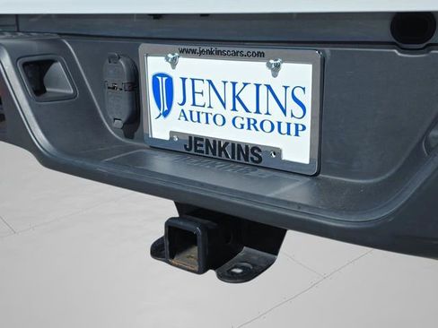 Certified 2021 Jeep Gladiator Mojave w/ Cold Weather Group image 17