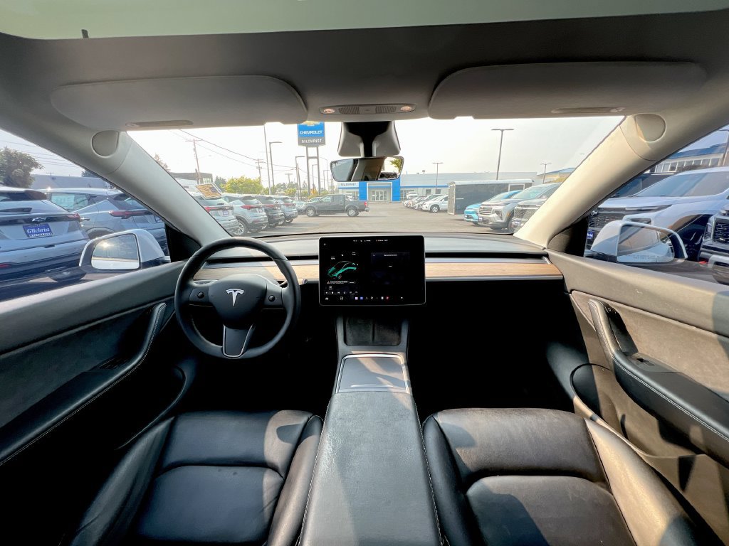 Used 2021 Tesla Model Y Long Range AWD/4WD image 17
