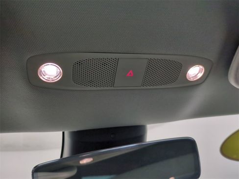 Used 2021 Tesla Model 3 Standard Range Plus image 23