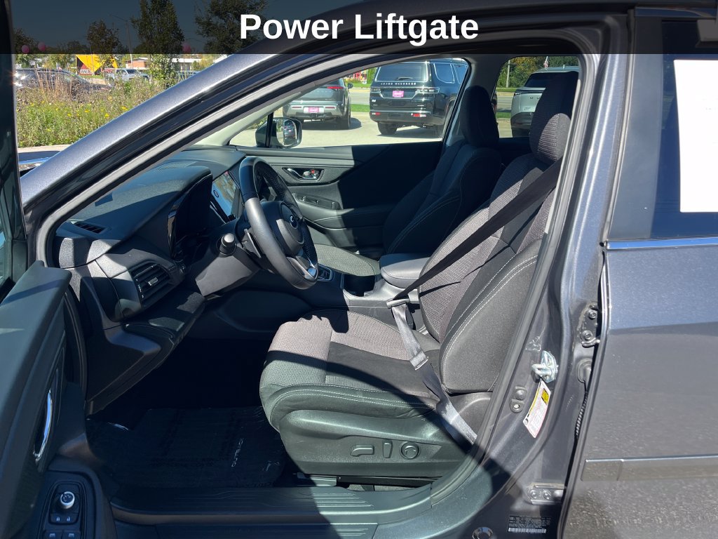 Used 2025 Subaru Outback Premium AWD/4WD image 12