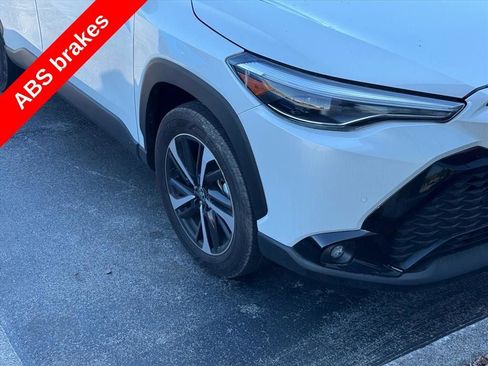 Used 2025 Toyota Corolla Cross AWD Hybrid image 7