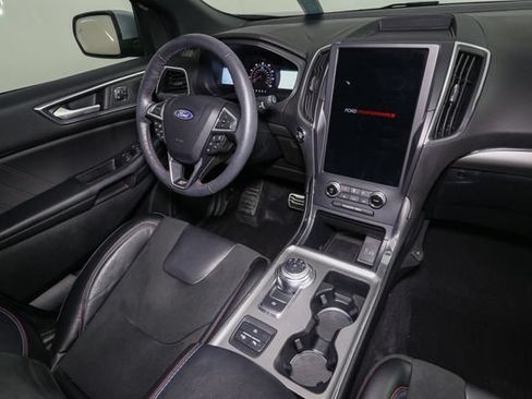 Used 2024 Ford Edge ST w/ Equipment Group 401A AWD/4WD image 18
