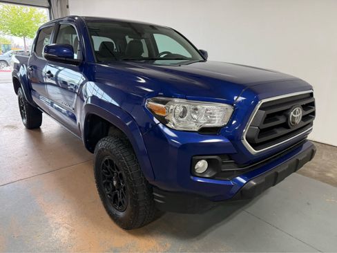 Used 2022 Toyota Tacoma SR5 AWD/4WD image 5