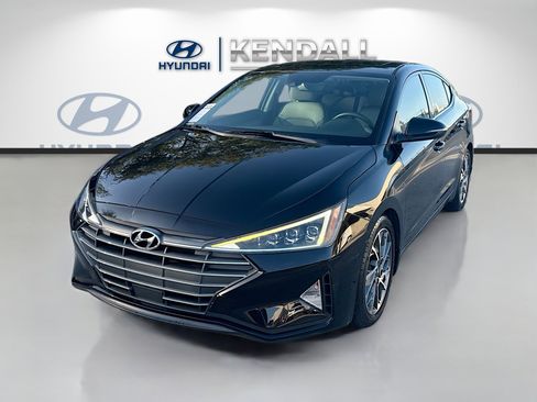 Used 2020 Hyundai Elantra Limited w/ Ultimate Package 03 image 3