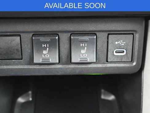 Used 2025 Toyota Corolla Cross XLE AWD/4WD image 22