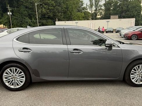Used 2014 Lexus ES 350 w/ Luxury Package FWD image 8