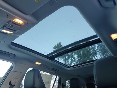 New 2025 Toyota Highlander Platinum image 20