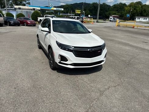 Used 2022 Chevrolet Equinox RS w/ RS Leather Package AWD/4WD image 3