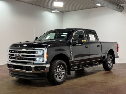 Used 2023 Ford F250 Lariat w/ FX4 Off-Road Package AWD/4WD image 8