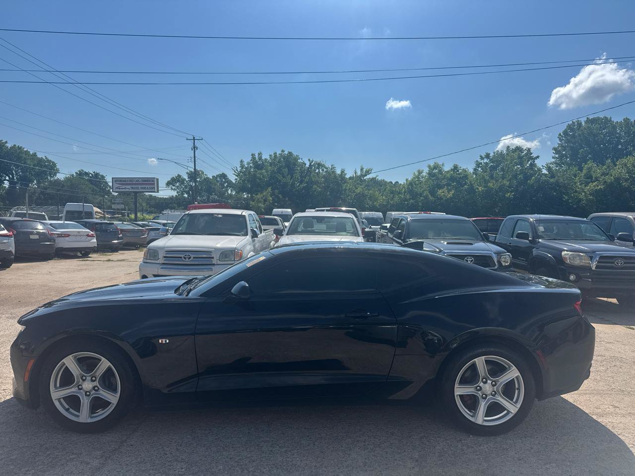 Used 2016 Chevrolet Camaro LT RWD image 8