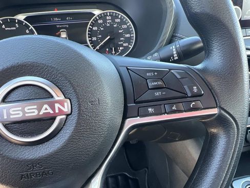 Used 2024 Nissan Sentra SV image 17