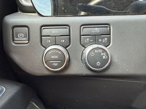 Used 2023 GMC Sierra 1500 SLE AWD/4WD image 16