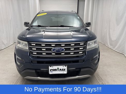 Used 2016 Ford Explorer XLT w/ Equipment Group 202A AWD/4WD image 7