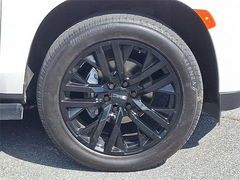 Certified 2022 GMC Yukon XL Denali image 8