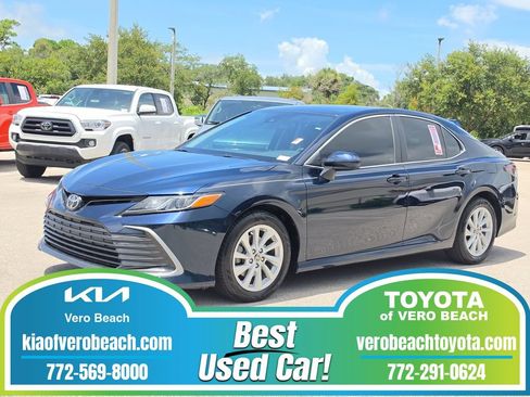 Used 2021 Toyota Camry LE FWD image 1
