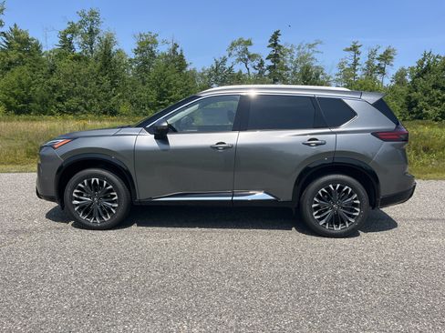 New 2026 Nissan Rogue Platinum w/ Platinum Premium Package AWD/4WD image 2