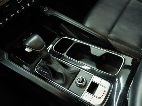 Used 2024 Kia Telluride S FWD image 18