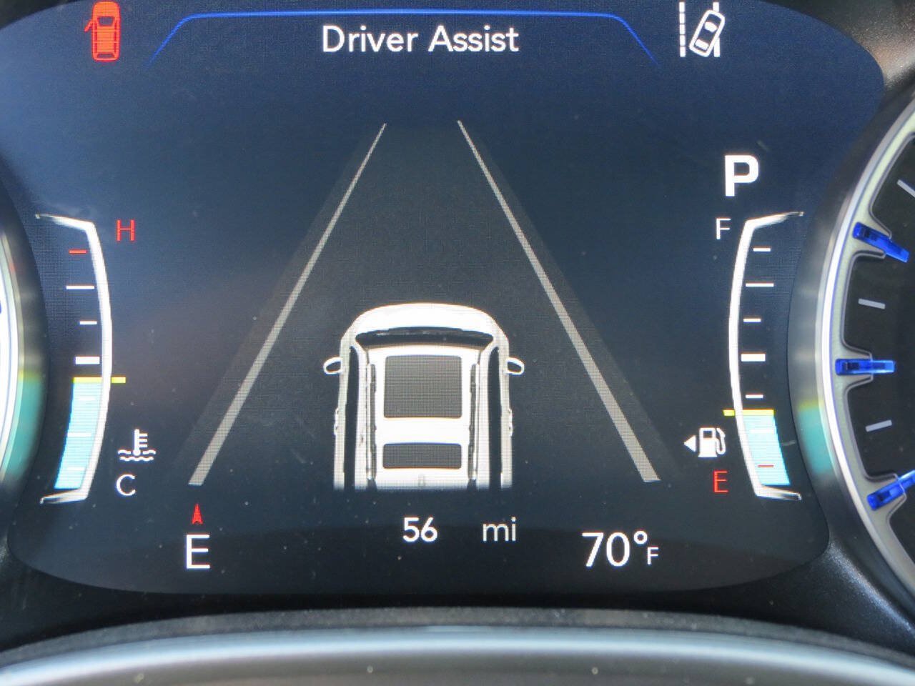 Used 2027 Chrysler Pacifica Select FWD image 9