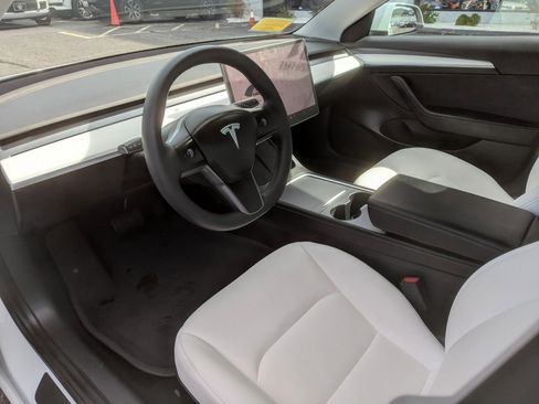 Used 2021 Tesla Model 3 Standard Range Plus image 13