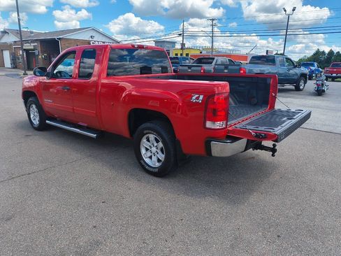 Used 2011 GMC Sierra 1500 SLE w/ Power Tech Package AWD/4WD image 8