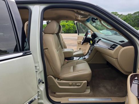 Used 2009 Cadillac Escalade 2WD image 22