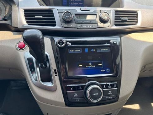 Used 2014 Honda Odyssey Touring image 21