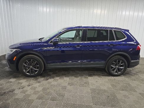Used 2022 Volkswagen Tiguan SE AWD/4WD image 5