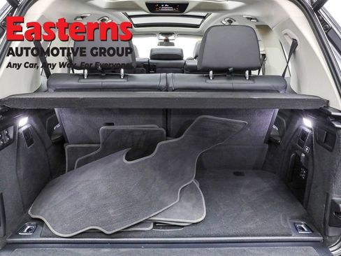 Used 2022 BMW X7 xDrive40i w/ Premium Package AWD/4WD image 9