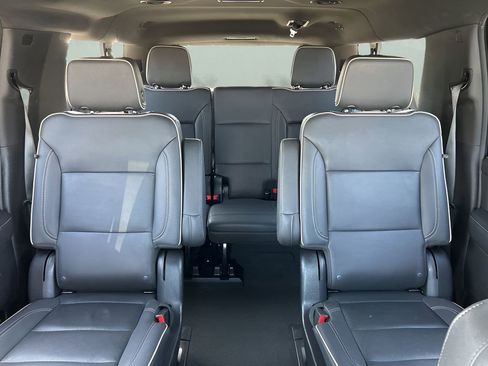 Used 2023 Chevrolet Suburban Premier RWD image 11