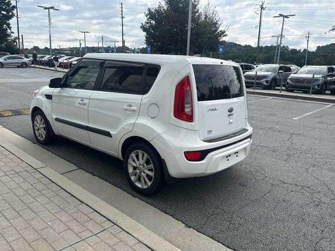 Used 2013 Kia Soul ! w/ Premium Pkg FWD image 11
