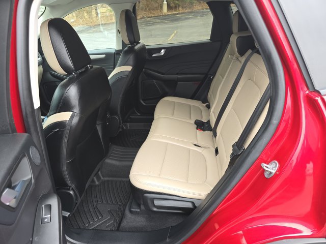 Used 2022 Ford Escape SEL w/ Technology Package AWD/4WD image 5