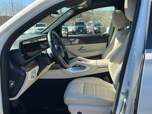 Used 2025 Mercedes-Benz GLS 450 GLS 450 image 10