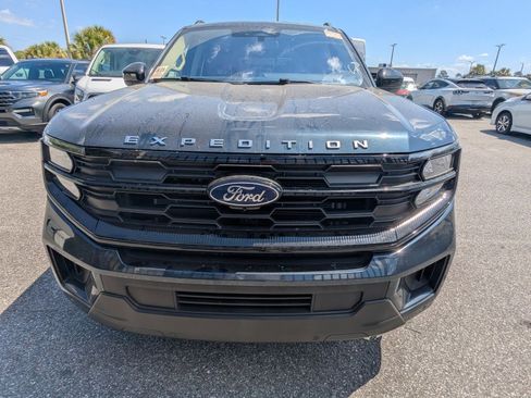 Used 2025 Ford Expedition Max Active image 9