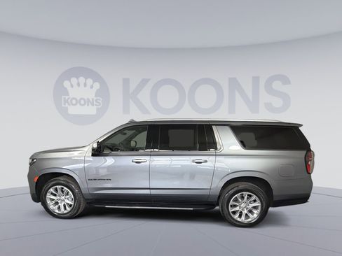 Used 2021 Chevrolet Suburban Premier image 2