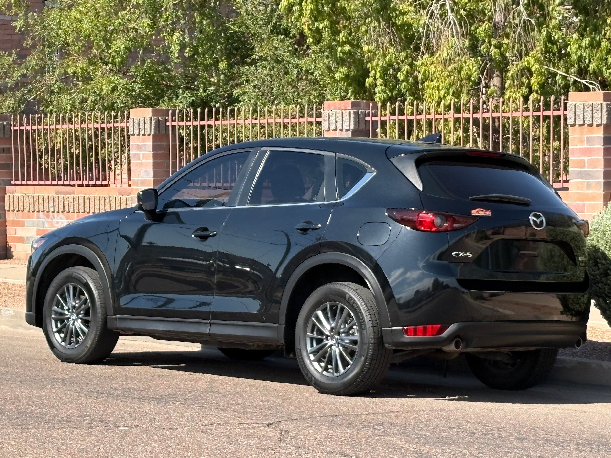 Used 2020 MAZDA CX-5 Sport FWD image 4