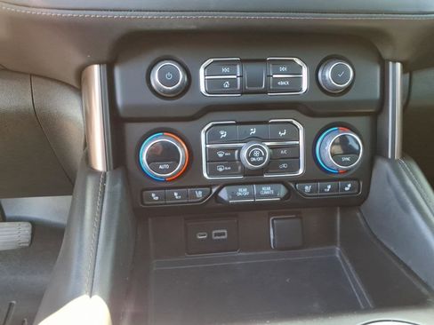 Used 2023 Chevrolet Tahoe High Country AWD/4WD image 21