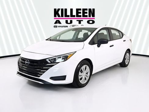 Used 2025 Nissan Versa S FWD image 3