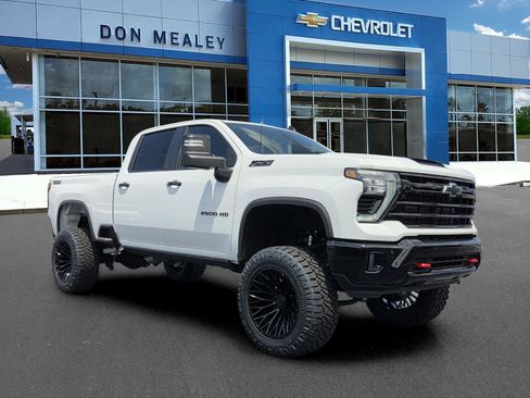 New 2026 Chevrolet Silverado 2500 LT w/ Trail Boss Package AWD/4WD image 1