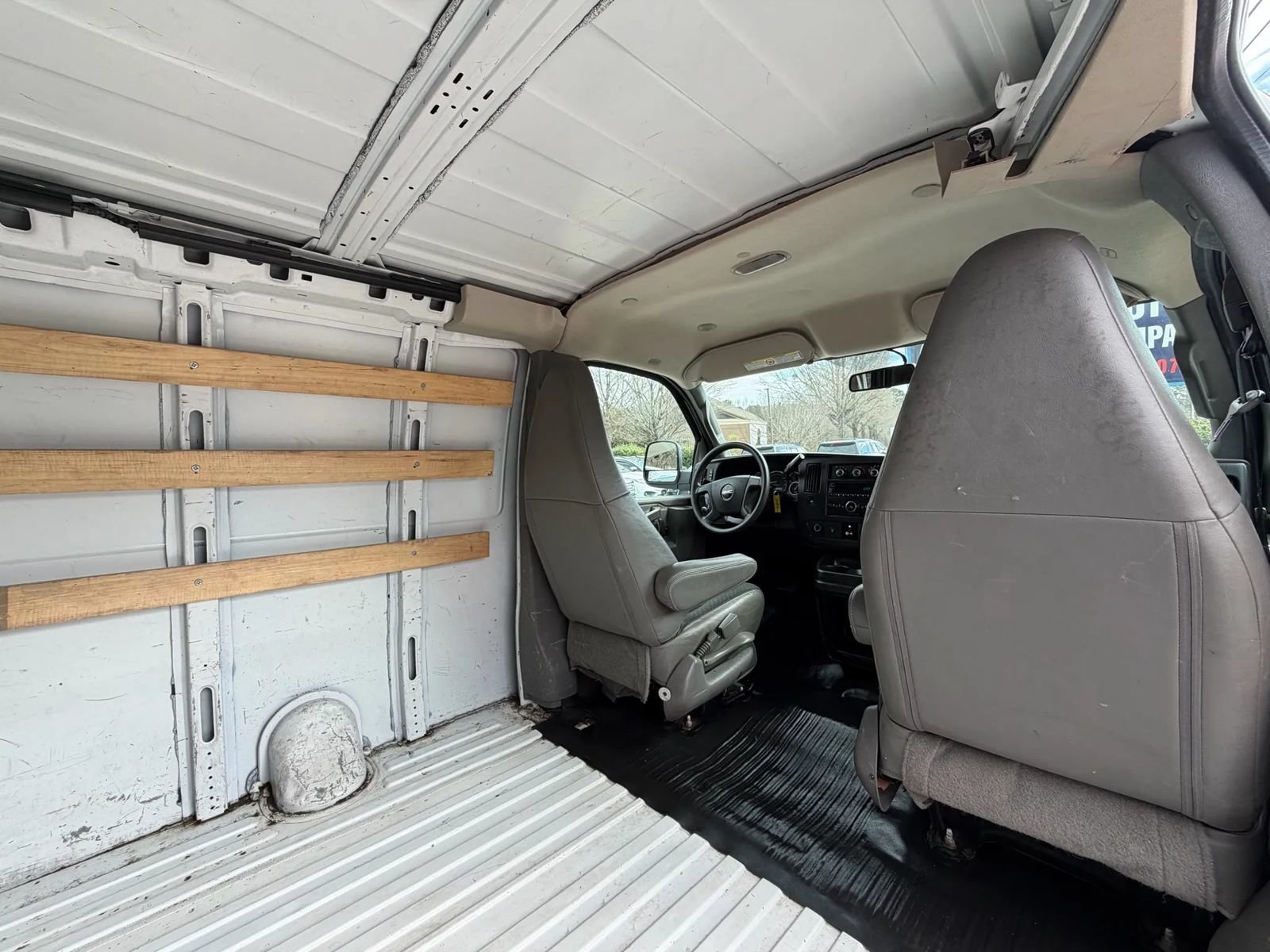 Used 2019 GMC Savana 2500 w/ Driver Convenience Package RWD image 15