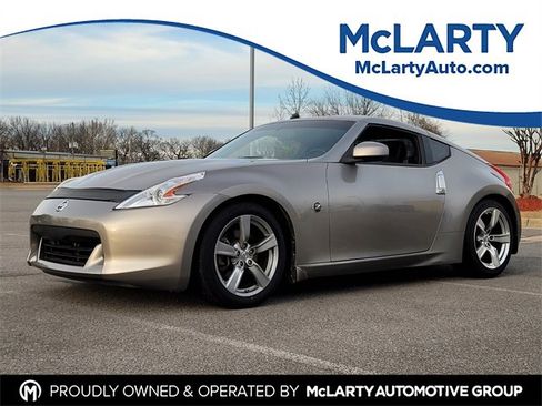 Used 2009 Nissan 370Z Touring image 1