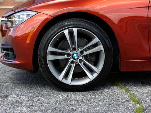 Used 2018 BMW 330i xDrive Sedan AWD/4WD image 12