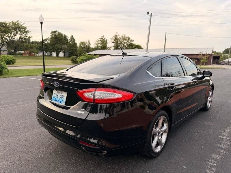 Used 2013 Ford Fusion SE FWD image 6