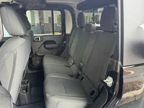 New 2025 Jeep Gladiator Sport image 13