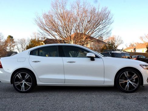 Used 2022 Volvo S60 B5 Inscription FWD image 6
