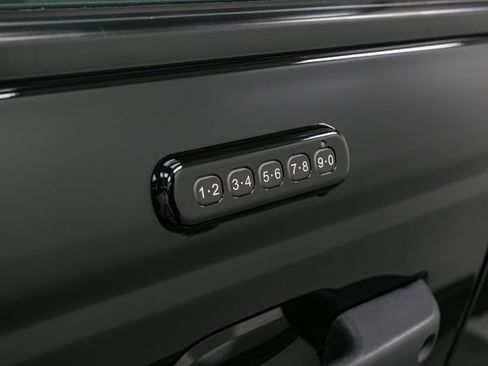 Used 2023 Ford Bronco Black Diamond AWD/4WD image 13