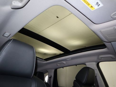 Used 2023 Acura MDX FWD w/ Technology Package image 19