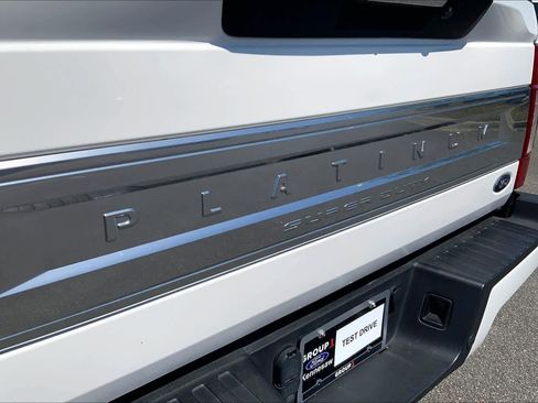 Used 2022 Ford F450 Platinum w/ FX4 Off-Road Package image 31