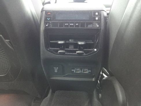 Used 2022 Jeep Grand Cherokee L Overland AWD/4WD image 19