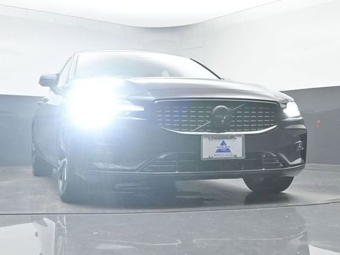 Used 2024 Volvo S60 B5 Plus image 35