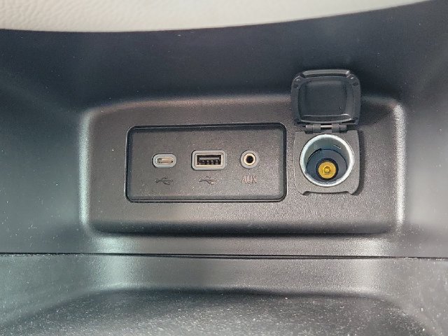 Certified 2024 Chevrolet Equinox LT FWD image 35